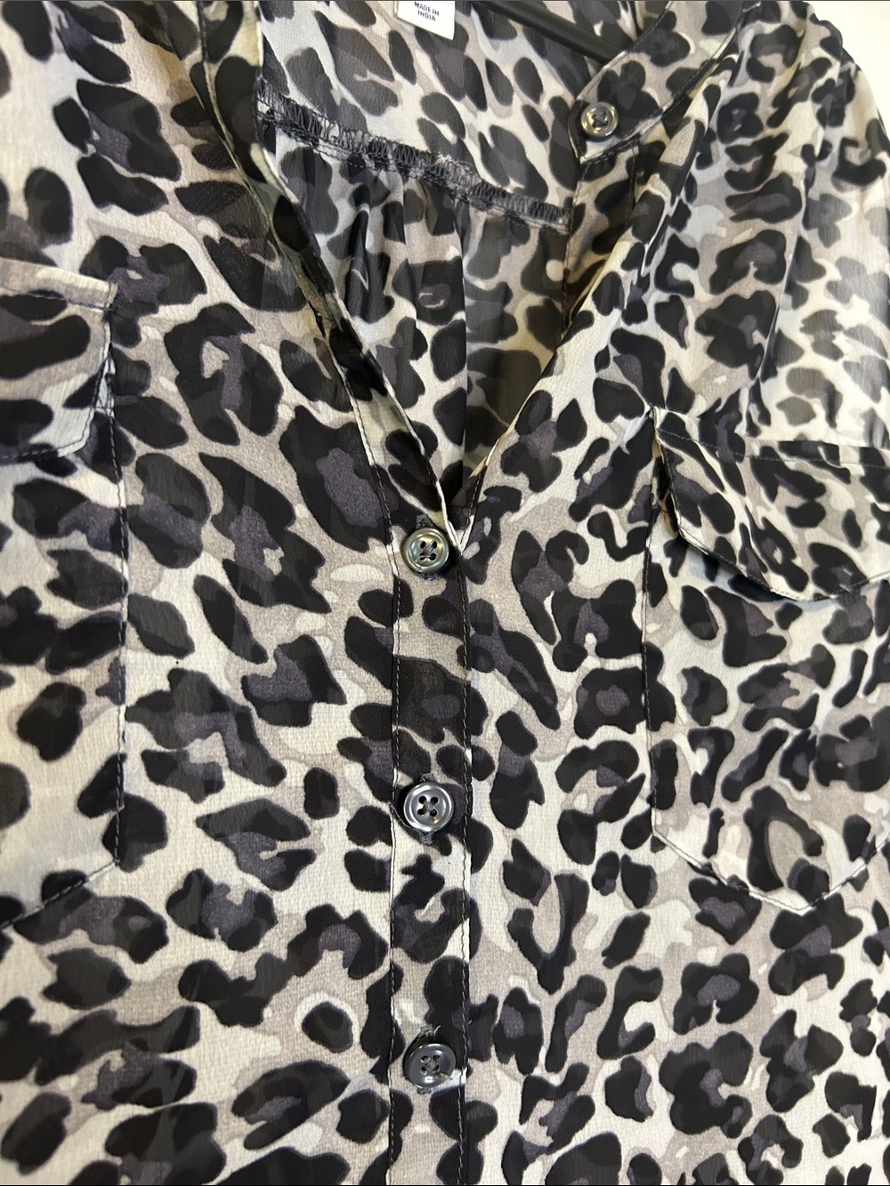 Old Navy Black and White Leopard Print Sleeveless Top - Picture 4 of 4